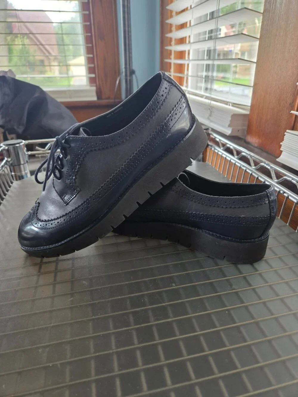 Geox Kattilou blue perforated platform wingtip oxfords 8.5